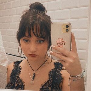 Meet your Posher, Isabelle